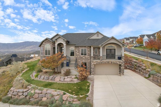 919 PARKWAY DR, North Salt Lake, UT 84054