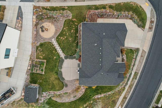 919 PARKWAY DR, North Salt Lake, UT 84054