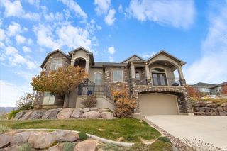 919 PARKWAY DR, North Salt Lake, UT 84054