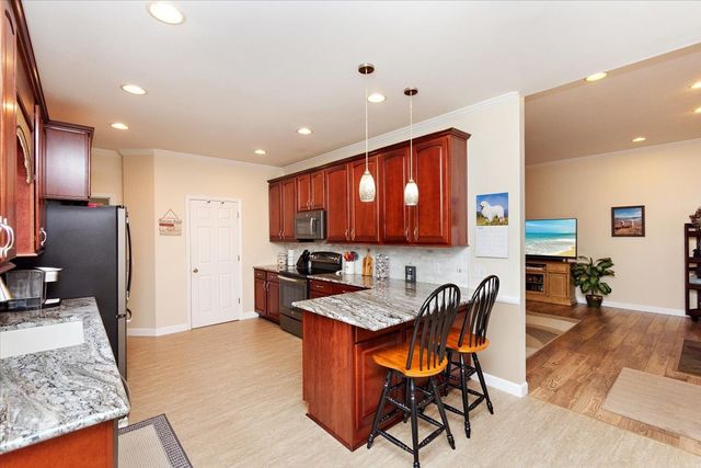 417 Whispering Winds Dr, Manchester, TN 37355