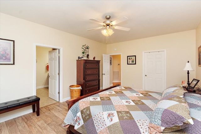 417 Whispering Winds Dr, Manchester, TN 37355