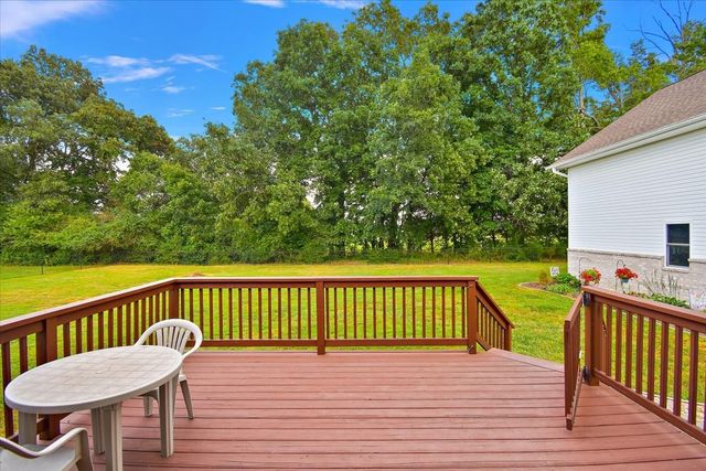 417 Whispering Winds Dr, Manchester, TN 37355