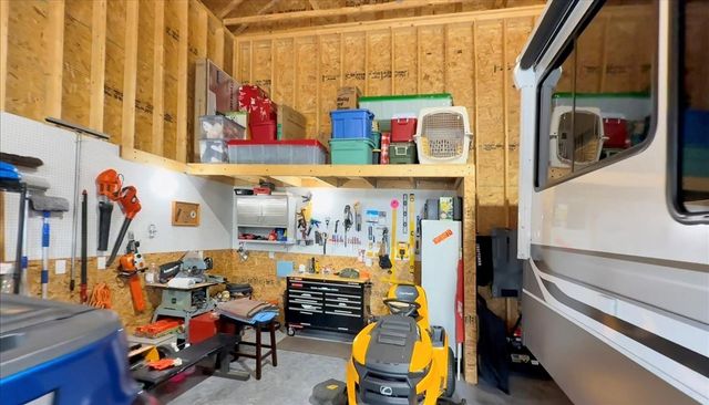 417 Whispering Winds Dr, Manchester, TN 37355