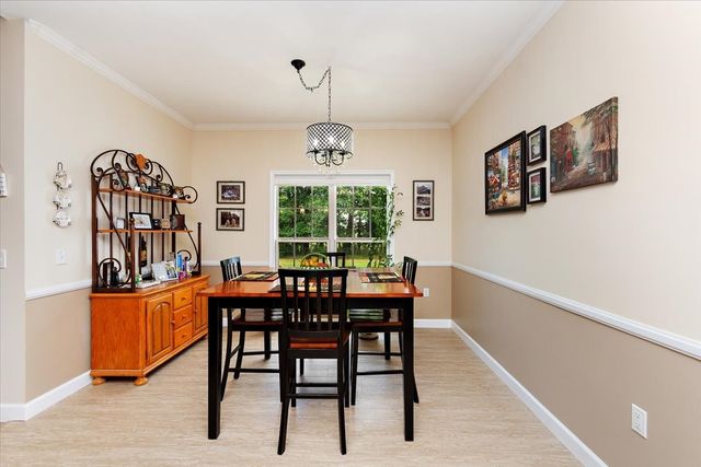 417 Whispering Winds Dr, Manchester, TN 37355