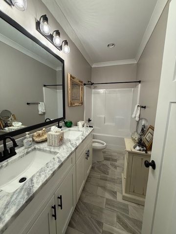 602 W Blue Springs Drive, Chatsworth, GA 30705