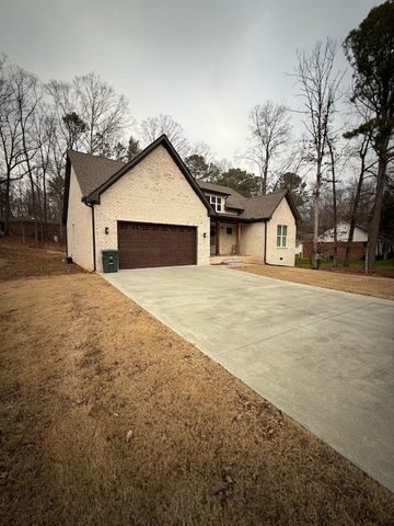 602 W Blue Springs Drive, Chatsworth, GA 30705