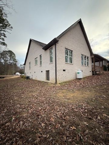 602 W Blue Springs Drive, Chatsworth, GA 30705