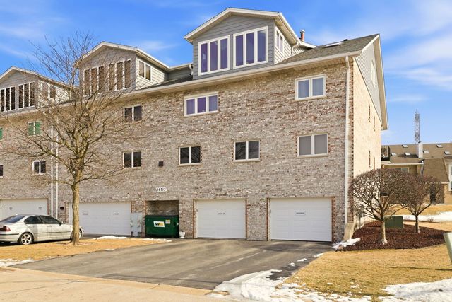 15713 Old Orchard Court 1N, Orland Park, IL 60462