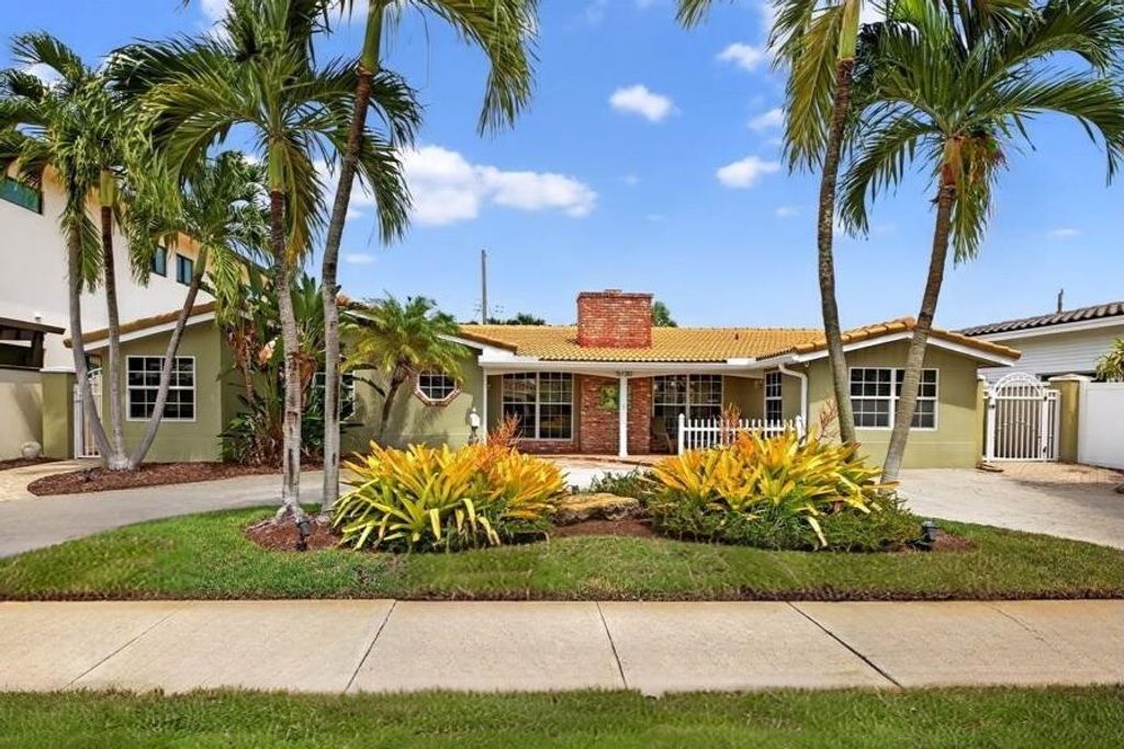 5730 NE 21st Rd, Fort Lauderdale, FL 33308