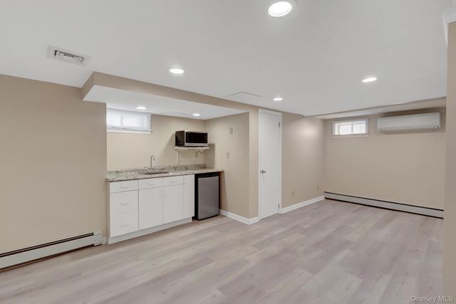 148 S Dean Street, Hicksville, NY 11801