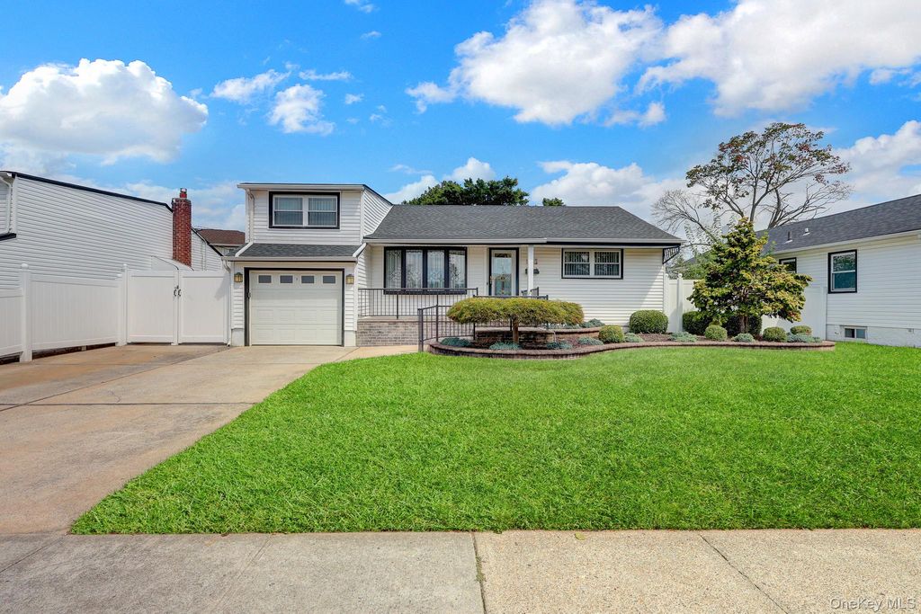 148 S Dean Street, Hicksville, NY 11801 — photo 2