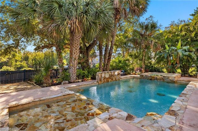 11065 Smokey DR, Bonita Springs, FL 34135