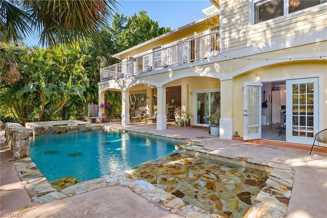 11065 Smokey DR, Bonita Springs, FL 34135