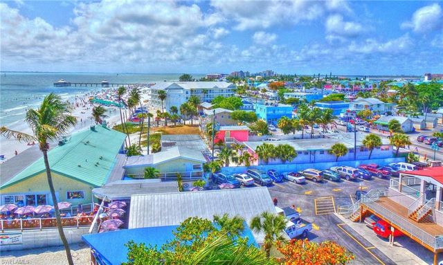 11065 Smokey DR, Bonita Springs, FL 34135