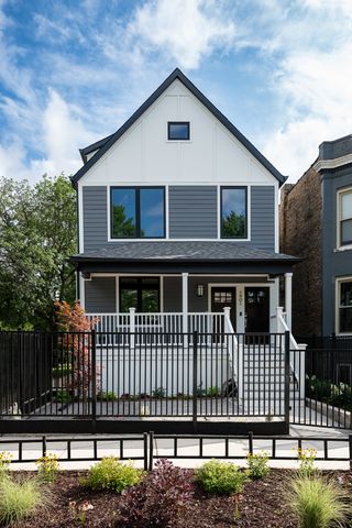 1901 W Berwyn Avenue 1, Chicago, IL 60640