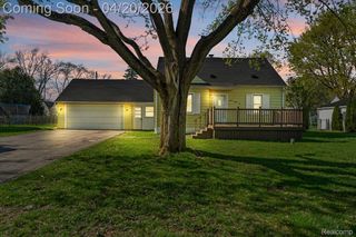 1232 Bel Air Drive, Flint Charter Township, MI 48507