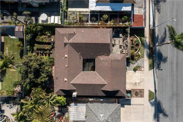 22042 Catalina Circle, Huntington Beach, CA 92646