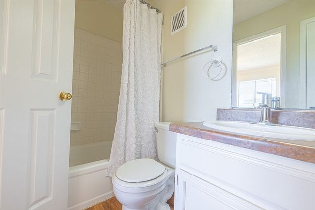 1901 Holleman Drive W 314, College Station, TX 77840