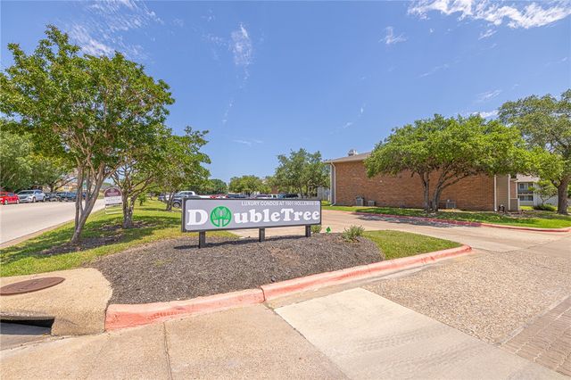 1901 Holleman Drive W 314, College Station, TX 77840