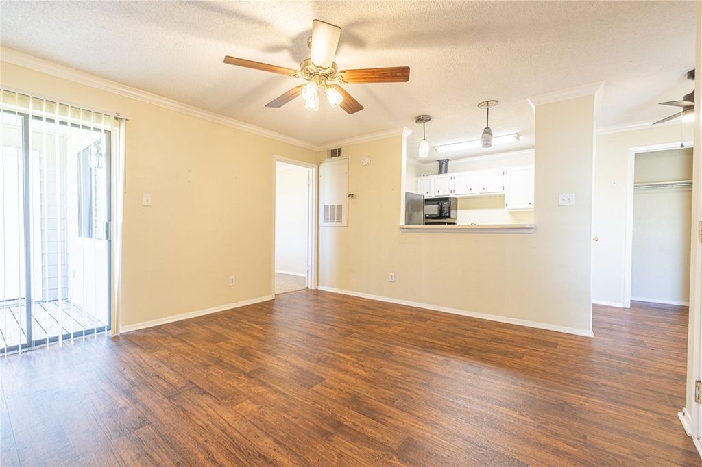 1901 Holleman Drive W 314, College Station, TX 77840