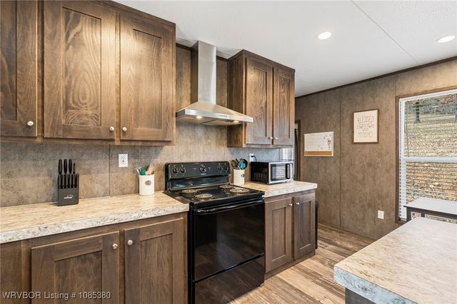 110832 S 4682 Road, Gans, OK 74936