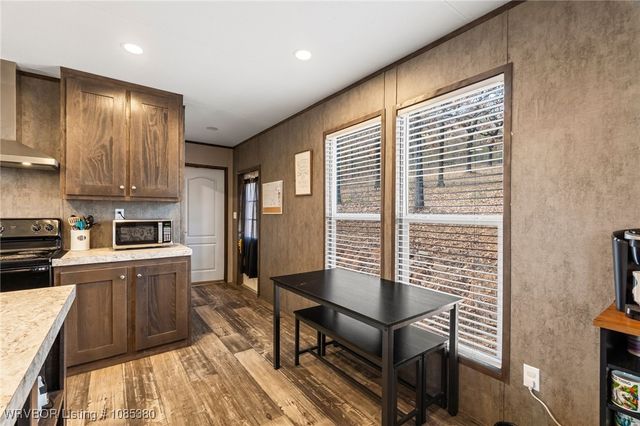 110832 S 4682 Road, Gans, OK 74936