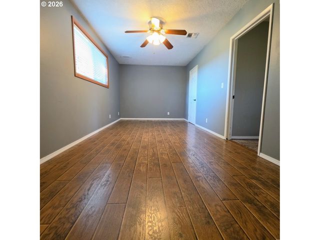 56939 RAASEE Ln, Warren, OR 97053