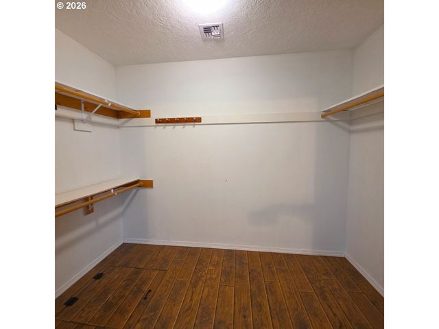 56939 RAASEE Ln, Warren, OR 97053