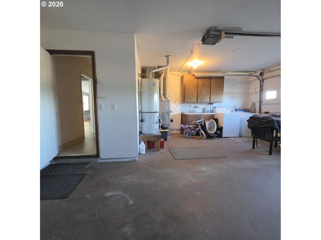 56939 RAASEE Ln, Warren, OR 97053