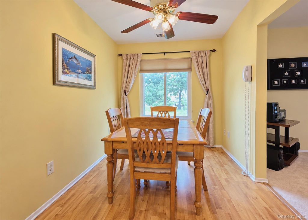924 Skyline Drive, Coram, NY 11727 — photo 5