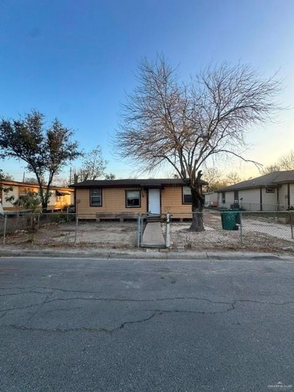 812 E Egly Avenue, Pharr, TX 78577