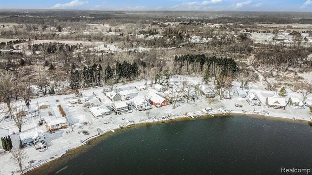 2853 Rubbins Road, Howell, MI 48843