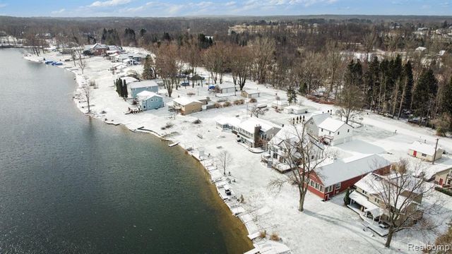 2853 Rubbins Road, Howell, MI 48843