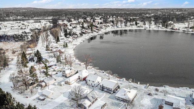 2853 Rubbins Road, Howell, MI 48843