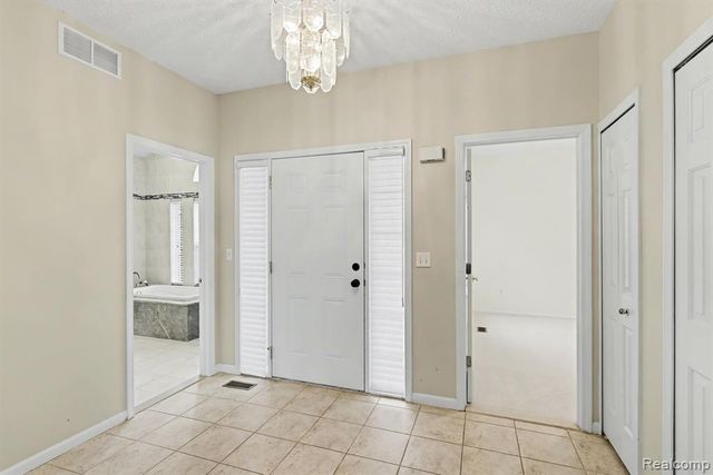 2853 Rubbins Road, Howell, MI 48843