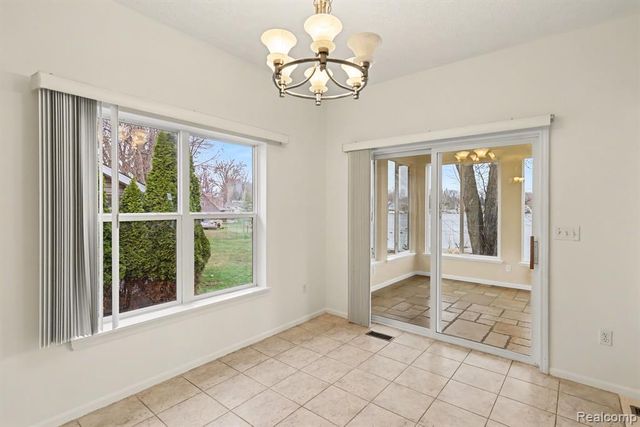 2853 Rubbins Road, Howell, MI 48843