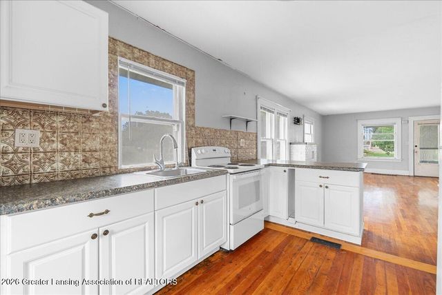 639 N Hayford Avenue, Lansing, MI 48912