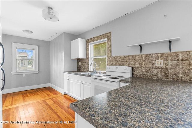 639 N Hayford Avenue, Lansing, MI 48912