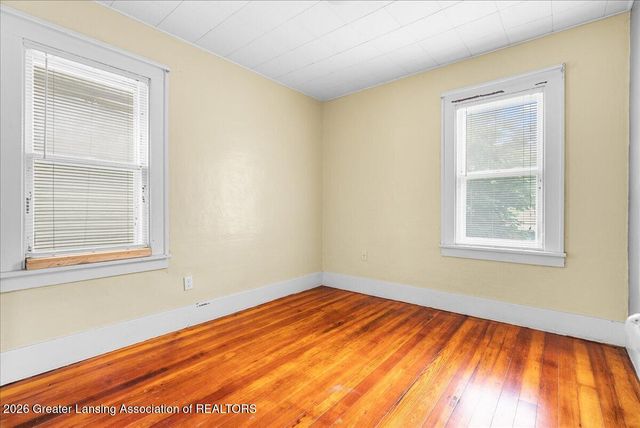 639 N Hayford Avenue, Lansing, MI 48912