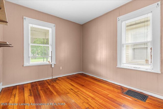 639 N Hayford Avenue, Lansing, MI 48912