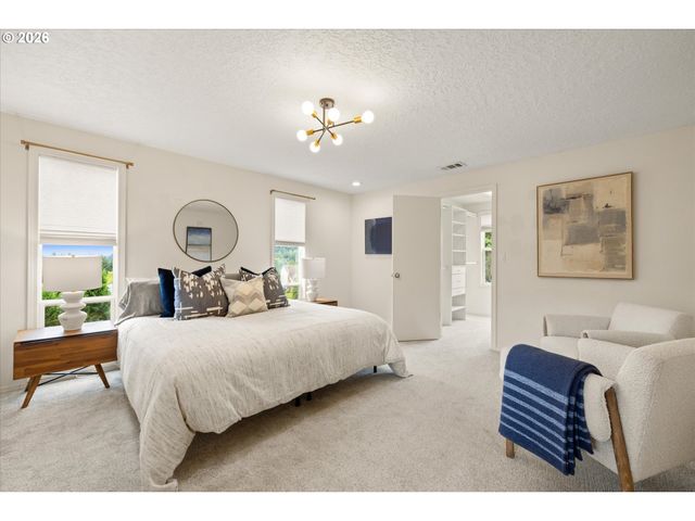11764 Se 119TH Ave, Happy Valley, OR 97086