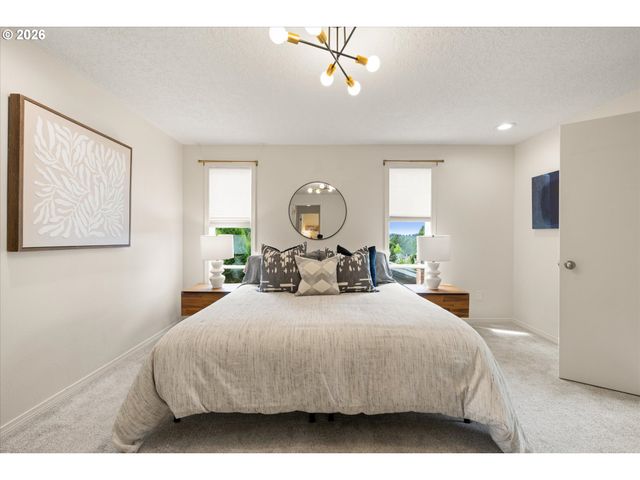 11764 Se 119TH Ave, Happy Valley, OR 97086