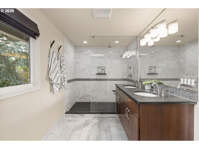 11764 Se 119TH Ave, Happy Valley, OR 97086