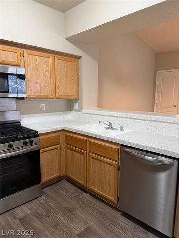 1401 SEWARD Street 202, Las Vegas, NV 89128