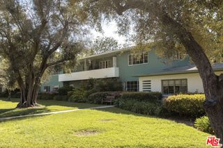 5587 1/2 Village, Los Angeles, CA 90016