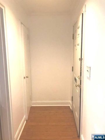520 Broad Avenue 11, Englewood, NJ 07631