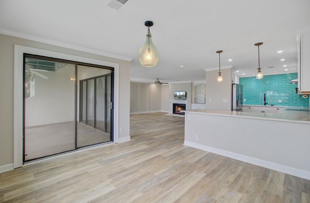 150 Wappoo Creek Drive 11, Charleston, SC 29412