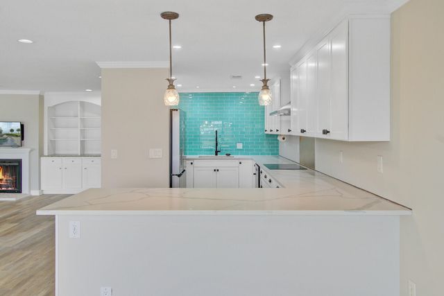 150 Wappoo Creek Drive 11, Charleston, SC 29412