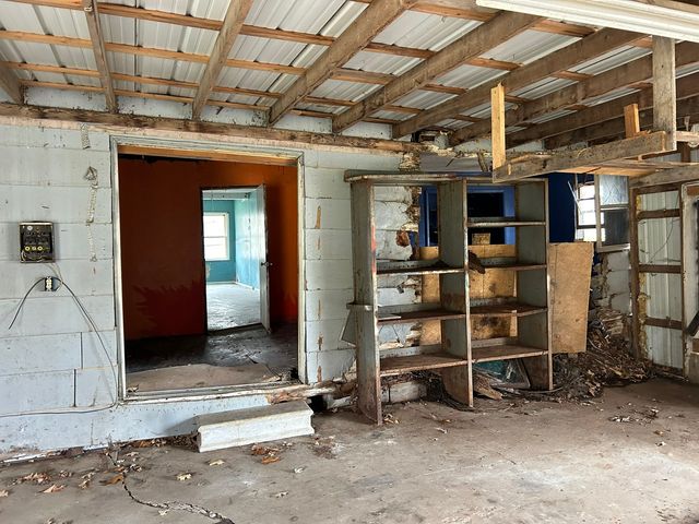 313 E 7TH Street, Brookport, IL 60534