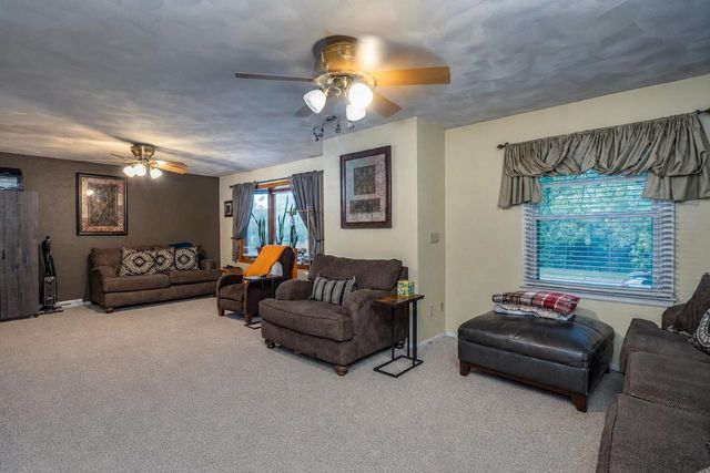 1049 GILLINGHAM ROAD, Neenah, WI 54956